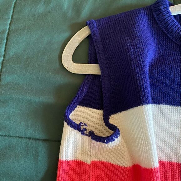 Vintage Sleeveless Striped Sweater - Blue Pink and White Stripes Size Small - Picture 7 of 7